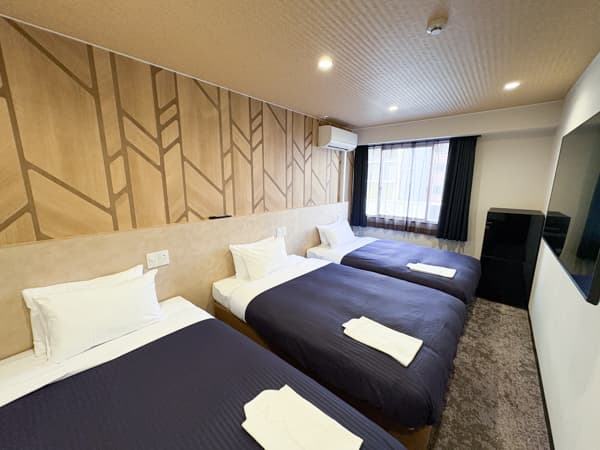 フォースルーム(コネクティングドアで2部屋つながるお部屋です)